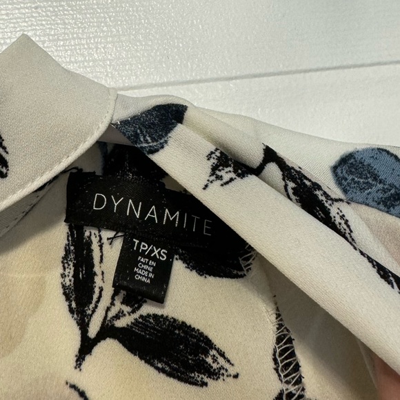 Dynamite Cut-Out Blouse - Picture 2 of 3